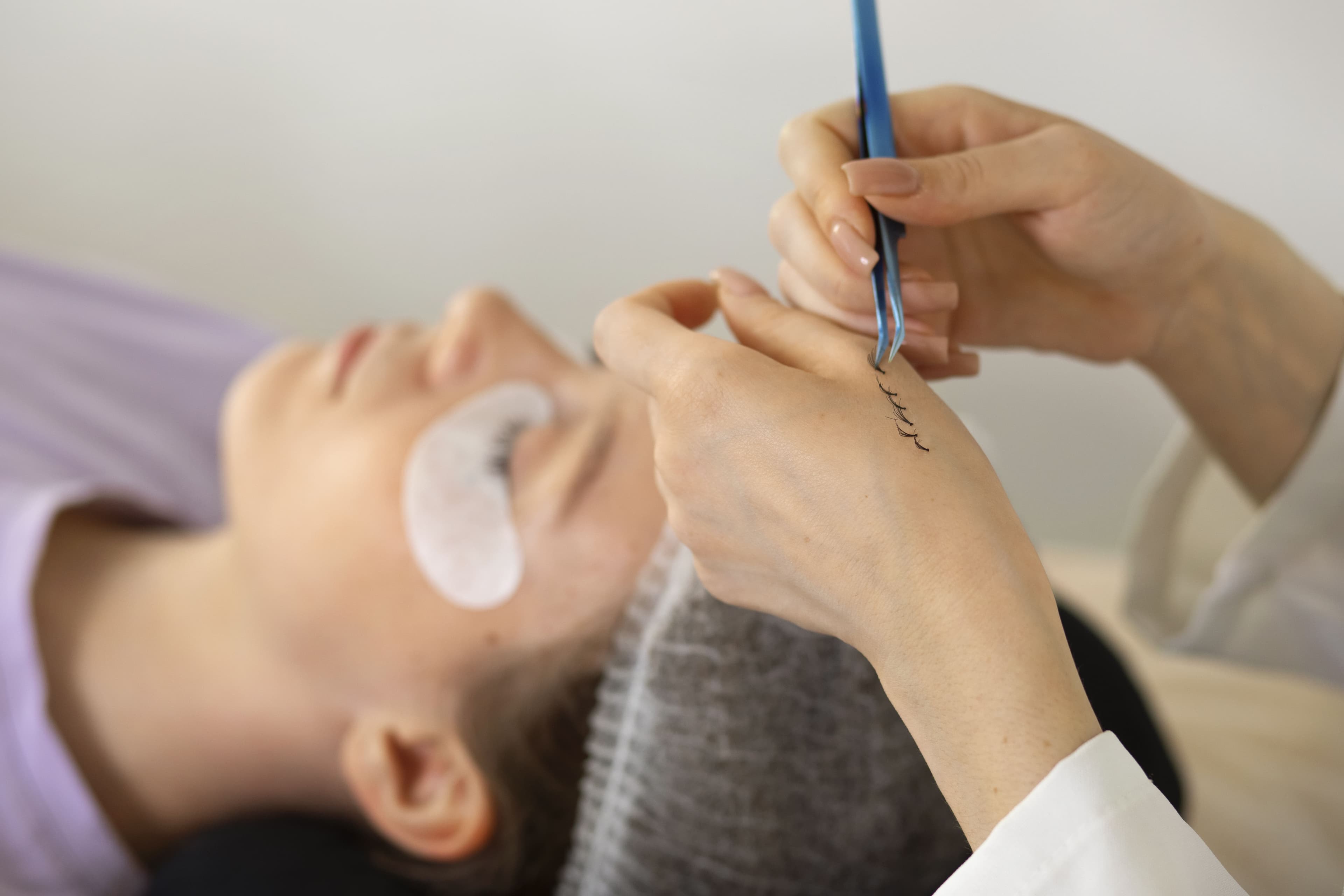 Lash Bar London — Where to Go for the Best Lash Work